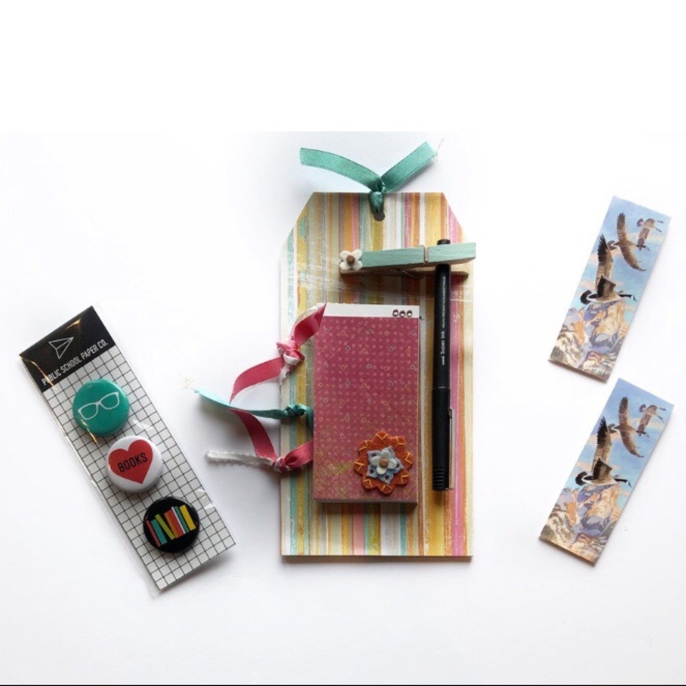 Notepad, Bookmarks, and Buttons